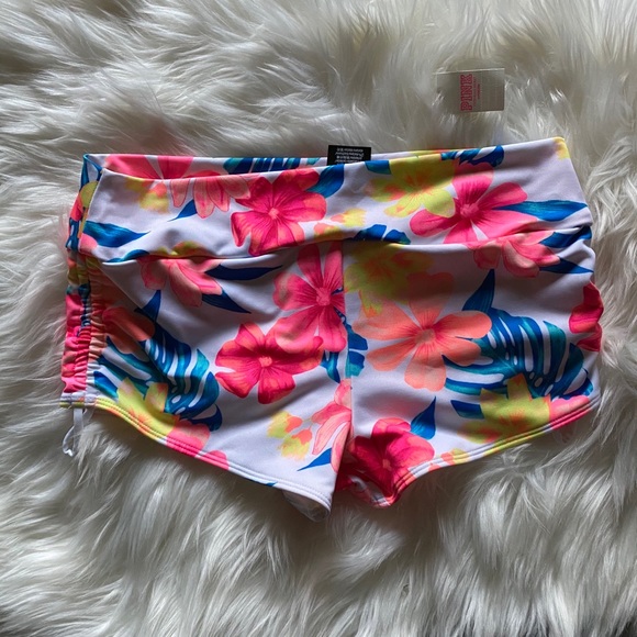 Victoria’s Secret PINK Gym to Swim Shortie - Picture 4 of 6